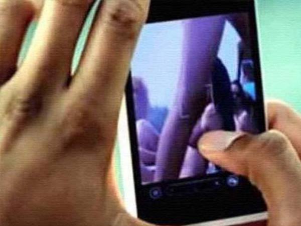 वर्चुअल ऐप की मदद से कई लड़कियों को अश्लील मैसेज भेज रहा था रोहित, पोर्न मूवीज से आया आइडिया वर्चुअल ऐप की मदद से कई लड़कियों को अश्लील मैसेज भेज रहा था रोहित, पोर्न मूवीज से आया आइडिया