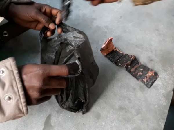 मिली जली हुई लाश