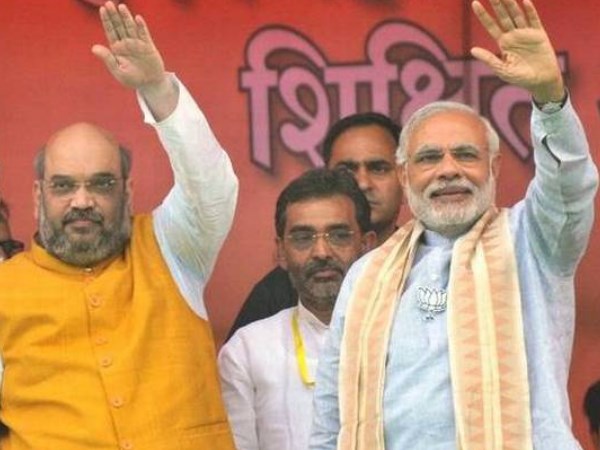 वाराणसी की परियोजनाओं पर कई नेता कर रहे हैं देखरेख