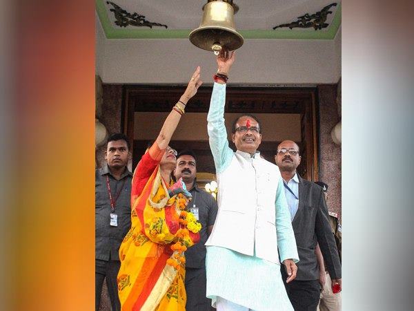 भाजपा नेता के ट्वीट ने बढ़ाई सियासी हलचल