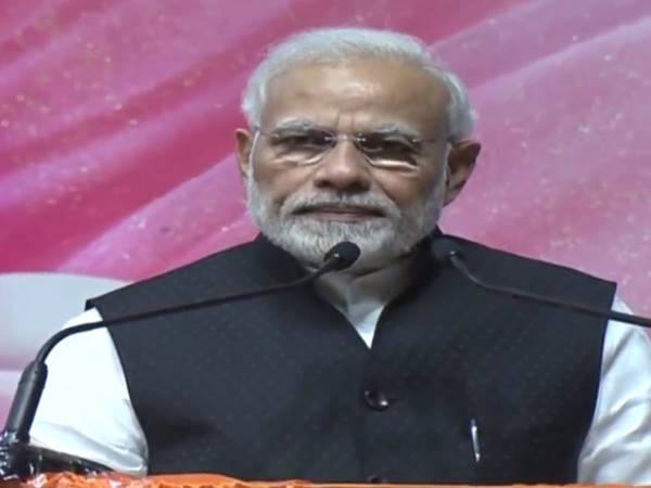 2000 का नोट लाकर मोदी सरकार ने वोट खरीदना आसान किया