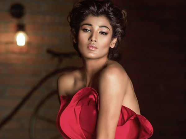  मुंबई के ठाकुर कॉलेज ऑफ साइंस एंड कॉमर्स 