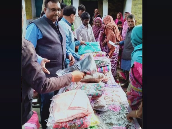Sultanpur, religious, positive people, positive news, positive initiative, Be Positive Initiative, uttar pradesh, सुल्तानपुर, बेसहारा लोग, मजहब-जाति, गरीब बच्चों