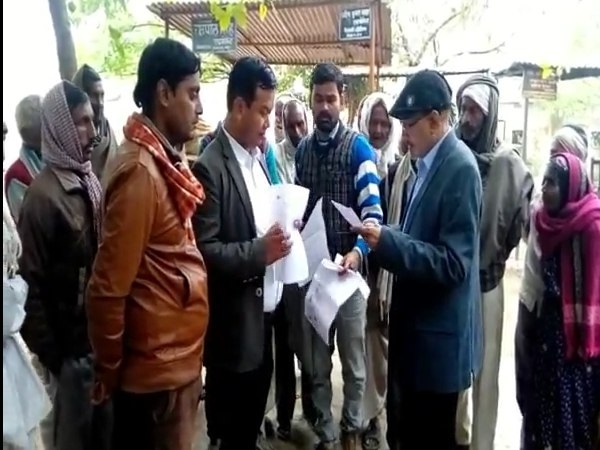 dabang, land, crime, uttar pradesh police, farrukhabad, Illegal occupation, दबंगों के कब्जे में जमीन, गैरमजरूआ भूमि, किसान