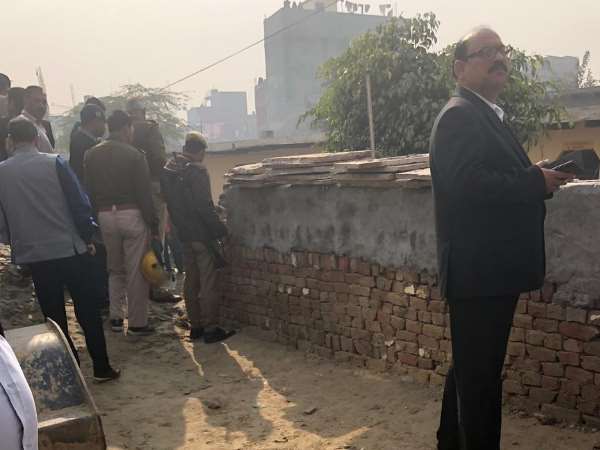  Two school children died after fall of wall in Noida public school