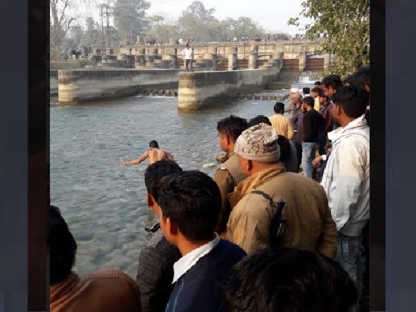 saharanpur youth loses balance while taking selfie near canal, dies