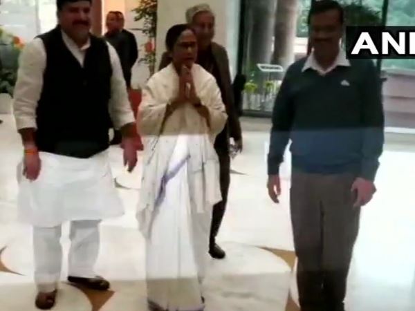 एनडीए से बाहर के दलों को एक साथ लाने की कोशिश