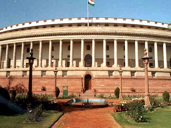 गरीब सवर्णों को आरक्षण से किनको होगा नुकसान?