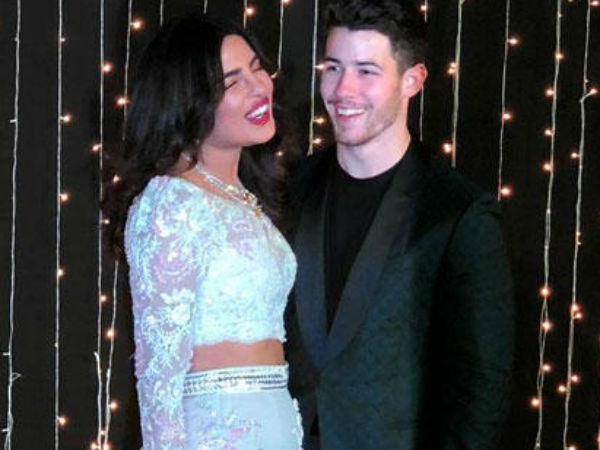 प्रियंका-निक का क्यूट वीडियो सोशल मीडिया पर वायरल प्रियंका-निक का क्यूट वीडियो सोशल मीडिया पर वायरल