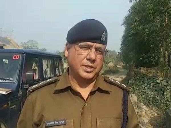 https://hindi.oneindia.com/news/raebareli/up-police-si-took-injured-woman-on-cot-raebareli-484871.html
