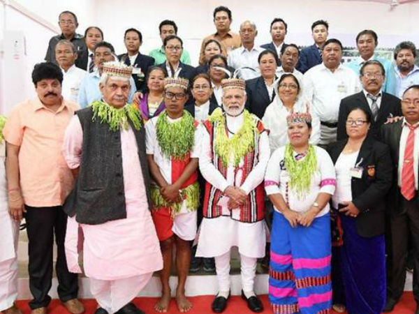 'विराट समंदर की गोद में हूं आज मैं'