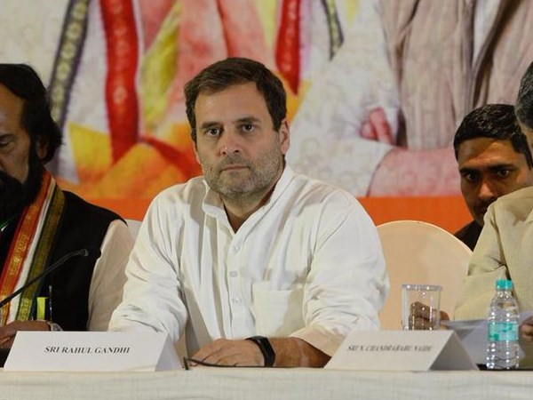 अगस्ता मामले पर हमलावर हुई कांग्रेस अगस्ता मामले पर हमलावर हुई कांग्रेस