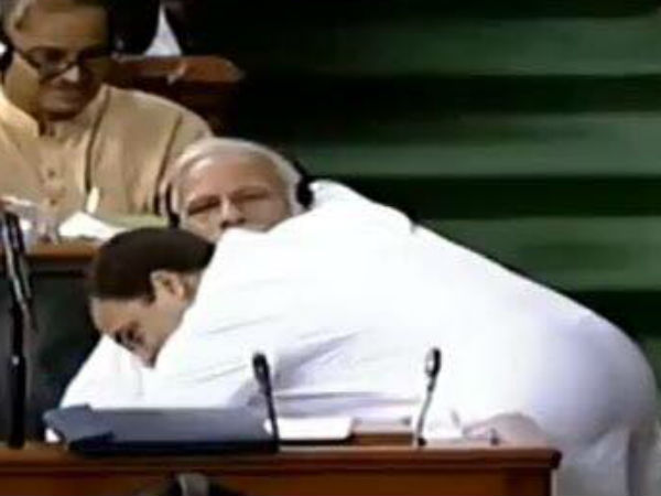 राहुल ने दी पीएम मोदी को झप्पी 