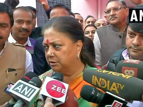 सीएम वसुंधरा राजे ने शरद यादव की तीखी आलोचना की सीएम वसुंधरा राजे ने शरद यादव की तीखी आलोचना की