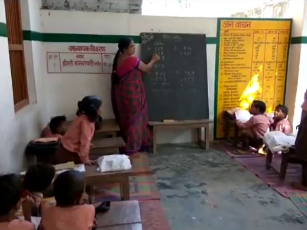 Use of mobile phone banned in Mau Use of mobile phone banned in Mau