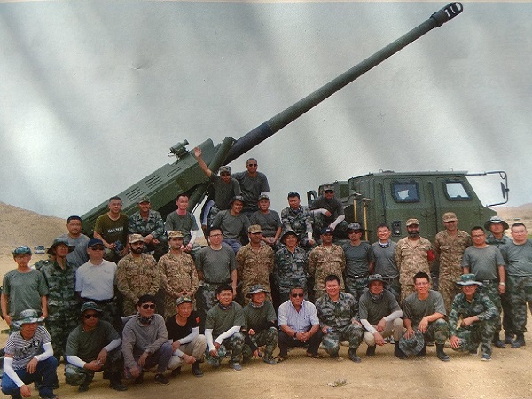 कराची डिफेंस एग्‍जीबिशन में पहली बार दिखाई दी एस-15 हॉवित्‍जर तोप 