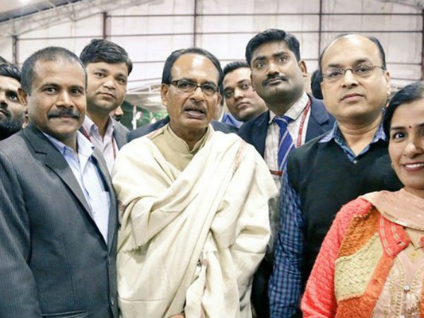 अपने पुराने साथियों का किया दिल से धन्यवाद अपने पुराने साथियों का किया दिल से धन्यवाद