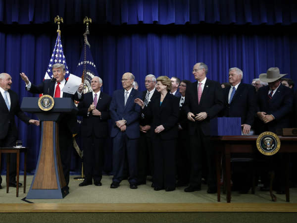 नासा के इंप्‍लॉयीज भेजे गए घर 