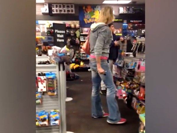 कुछ यू भड़का महिला ट्रांसजेंडर का गुस्सा