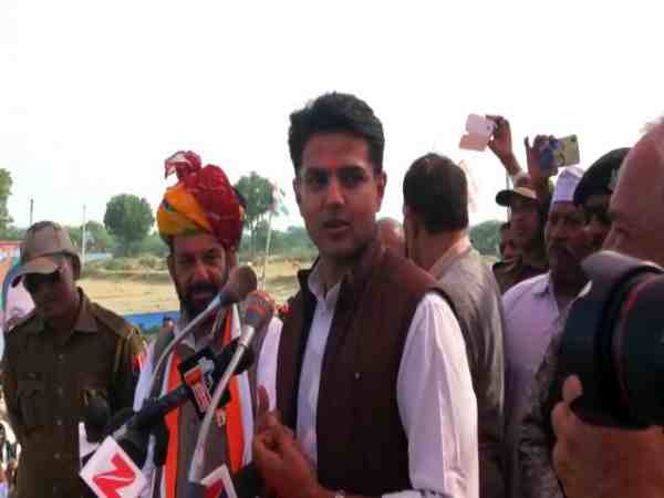 राजस्थान: सचिन पायलट ने कांग्रेस प्रत्याशी को कहा गरीब सुदामा, बोलें- इन्हें मेरे साथ विधानसभा भेजिए राजस्थान: सचिन पायलट ने कांग्रेस प्रत्याशी को कहा गरीब सुदामा, बोलें- इन्हें मेरे साथ विधानसभा भेजिए