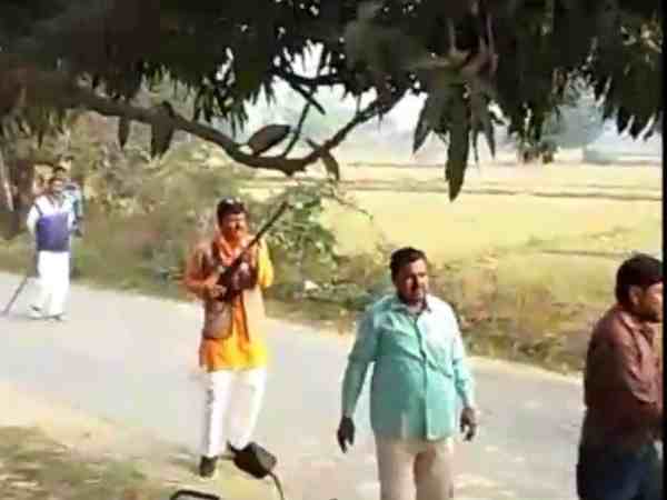 फायरिंग में घायल हुआ भाजपा कार्यकर्ता