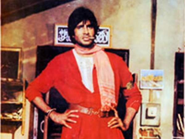 बाजू पर 786 का है बिल्ला, 20 नंबर की बीड़ी पीता हूं नाम है इकबाल