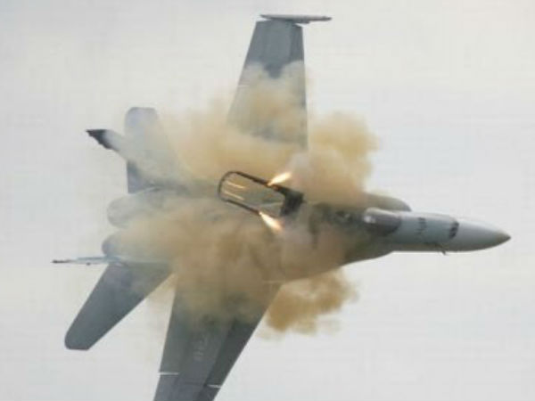 ईरान में किर्गिस्तान का कार्गो प्लेन क्रैश होने से 10 की मौत ईरान में किर्गिस्तान का कार्गो प्लेन क्रैश होने से 10 की मौत