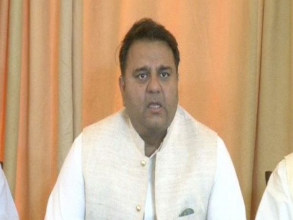 मोदी-राहुल से पाकिस्तान को कोई फर्क नहीं पड़ता...