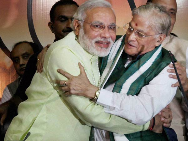 यूपी में नहीं लेना जोखिम यूपी में नहीं लेना जोखिम