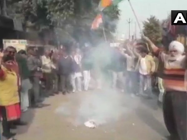 Congress workers celebrated on priyanka gandhi being General Secretery of UP East