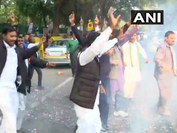 Congress workers celebrated on priyanka gandhi being General Secretery of UP East