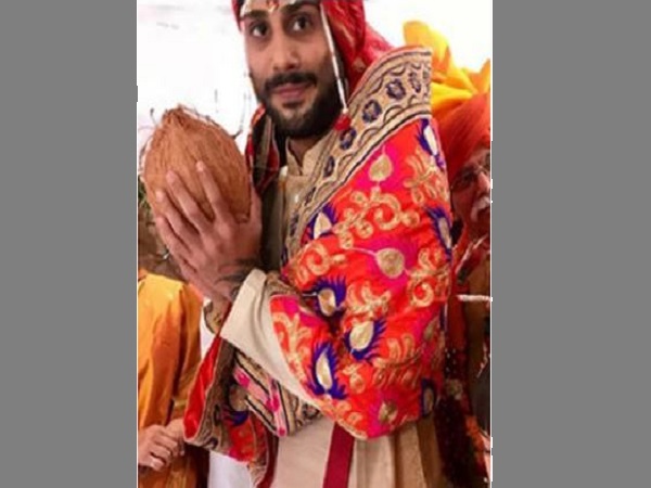 करीबी दोस्त भी शादी में पहुंचे थे