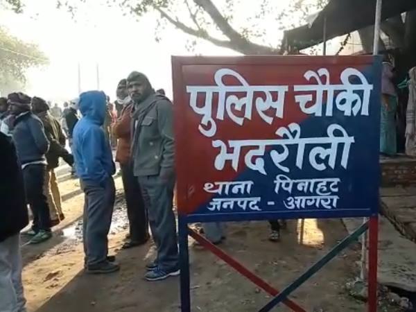 पुलिस ने गाड़ी समते तीन को दबोचा