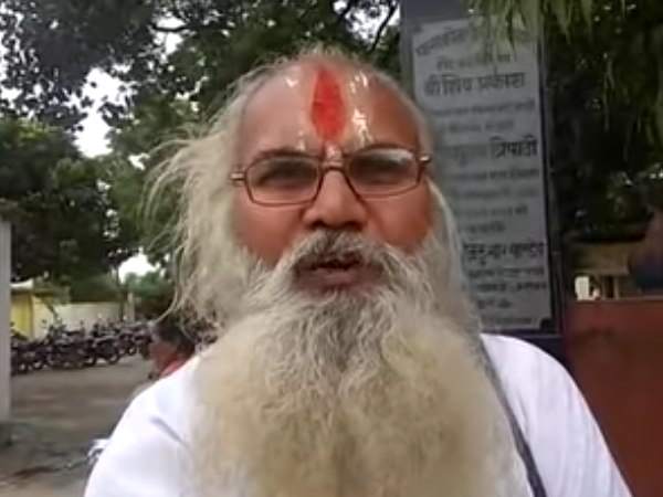 कॉलेज प्रबंधक से बाबा का विवाद