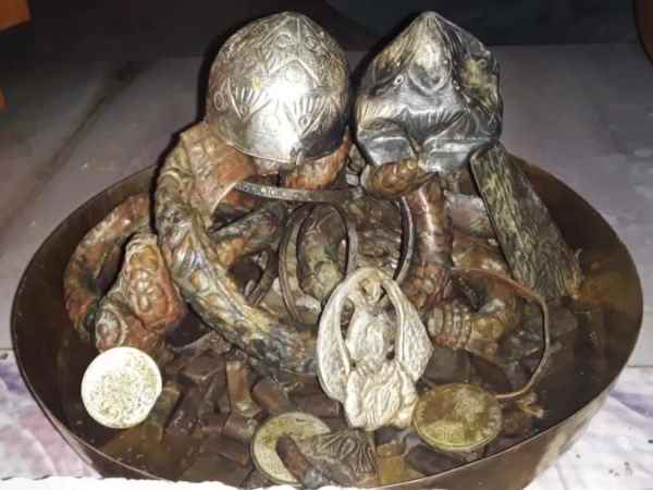 पुलिस ने लिया कब्जे में