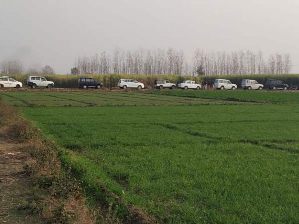 अहलादपुर के पास खेतों में मुठभेड़