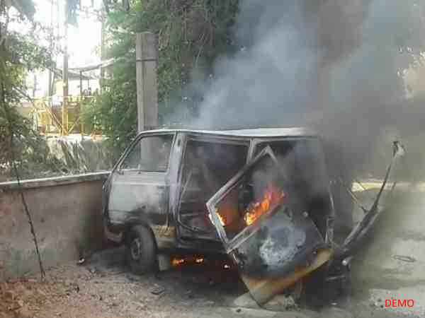 school van got fire in bhadohi students injured school van got fire in bhadohi students injured