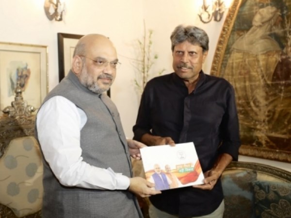 मौजूदा समय में कई एक्टर पार्टी में सांसद हैं मौजूदा समय में कई एक्टर पार्टी में सांसद हैं