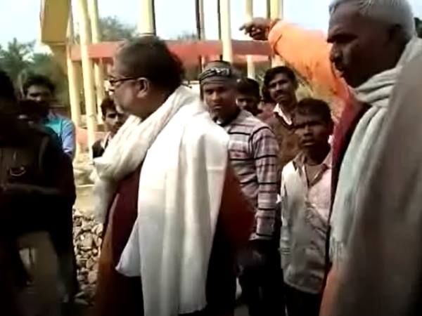 bjp mla surendra singh hoisted road by jcb in ballia