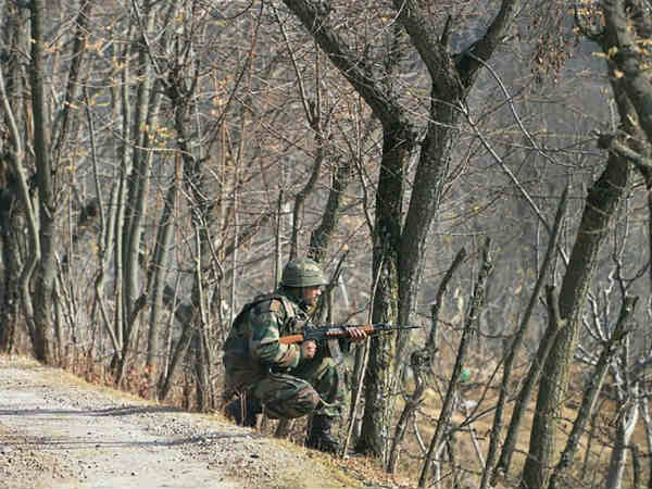 सेना ने मारे पाक के पांच सैनिक 