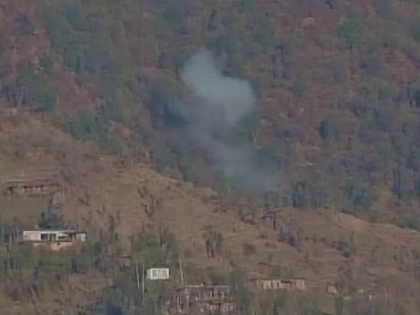 पाक की फायरिंग में नागरिक घायल 