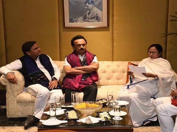 अखिलेश यादव, चंद्रबाबू, केजरीवाल से लेकर शरद पवार तक होंगे शामिल