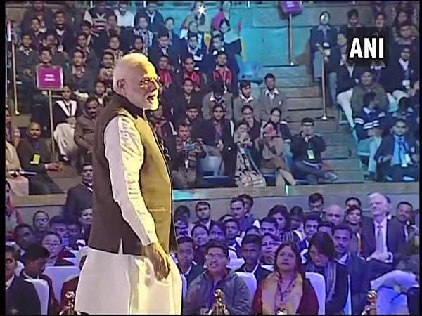 'बच्चों को हर वक्त डांटते रहना ठीक नहीं'