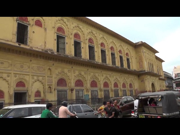 Manikarnika: The Queen of Jhansi promo show on 17 Jan at jhansi fort