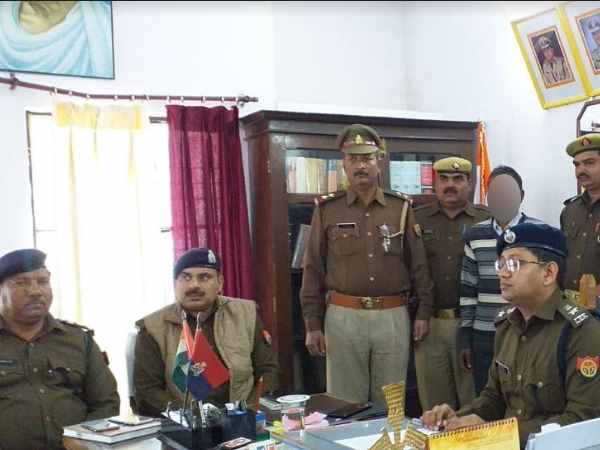 जिसकी हत्या हुई उसने दो बहनों को फंसाया था