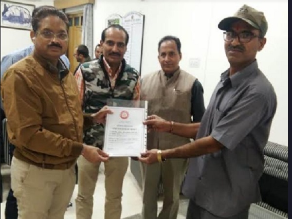 Train Accident escaped in Rajkot due to alertness of villager Train Accident escaped in Rajkot due to alertness of villager