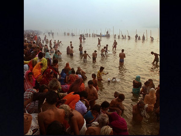 सबसे बड़े अखाड़े की शाही स्नान के लिए बारी