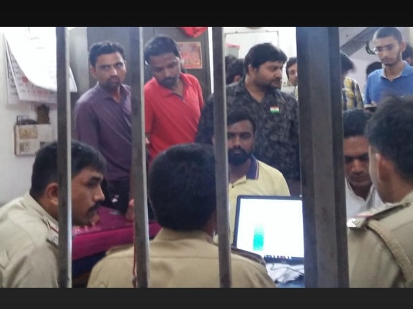 'सरेन्डर करने का आदेश नहीं दिया'