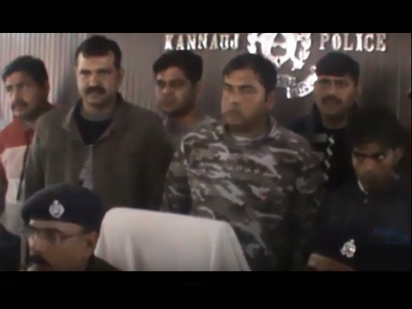पुलिस को देते रहे चकमा