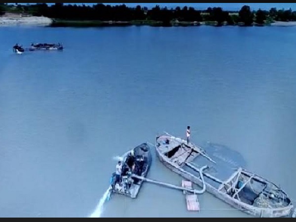 In Gujarat drone deployed for Monitoring of sand and mining-mafia at Tapti river basin